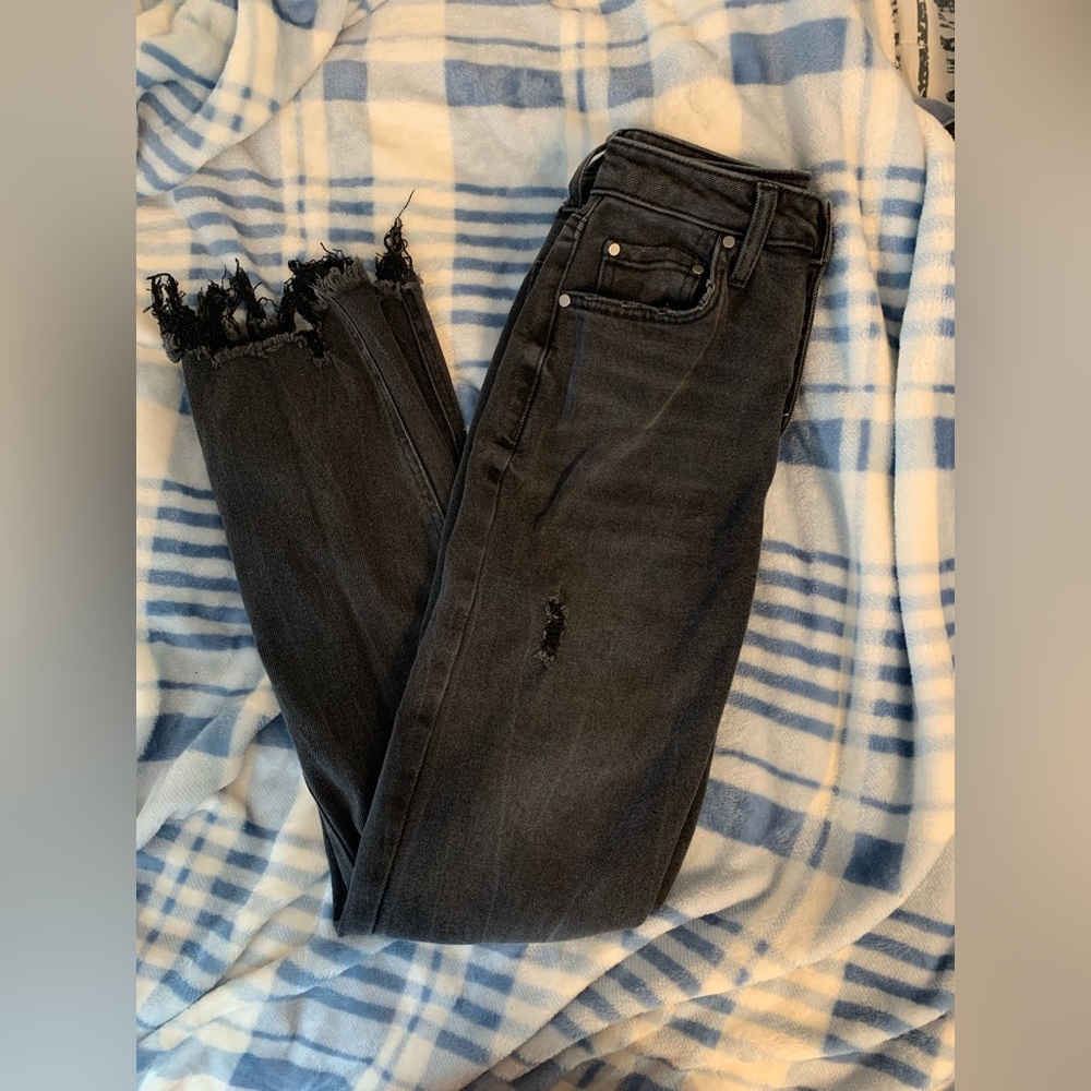 selling old clothes!! 👖 👚